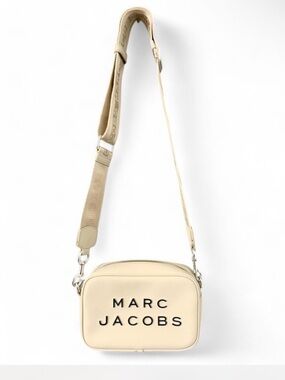 Marc Jacobs Cream Crossbody flash camera  Bag